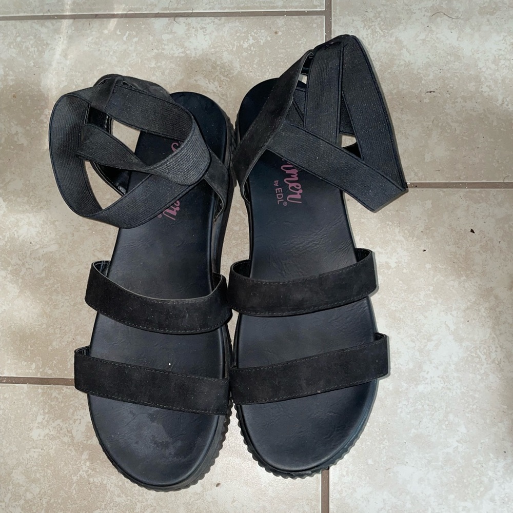 Black platform sandals